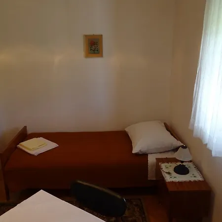 Apartment Apartmani Severin Mrsic *
