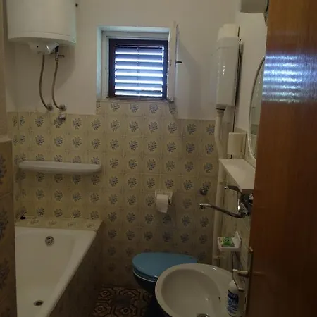 Apartmani Severin Mrsic * Stari Grad (Hvar)