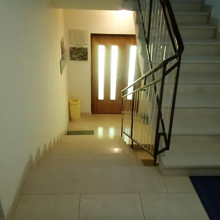 Apartmani Severin Mrsic * Stari Grad (Hvar)